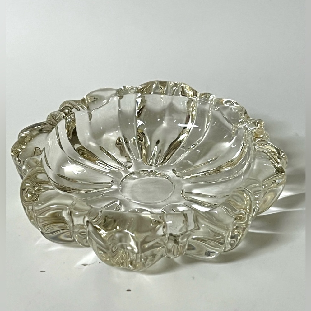 VTG Clear Glass Floral Round Shape Ashtray Trinket Jewelry Dish 3.2 in